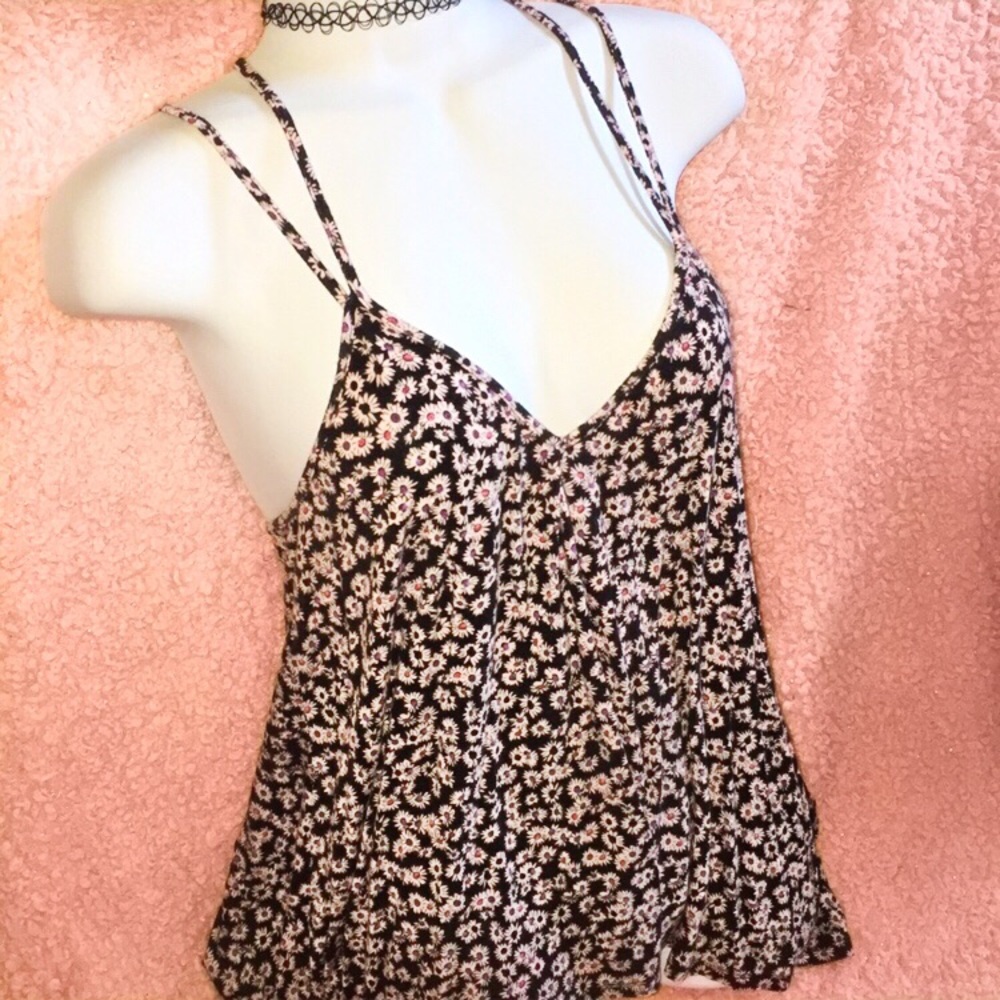 American eagle 90s style floral criss cross tank - Picture 5 of 8
